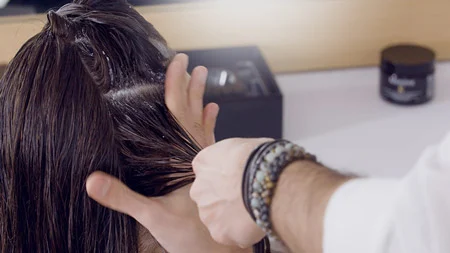 the-exceptional-anti-aging-ritual-for-scalp-and-hair-step3